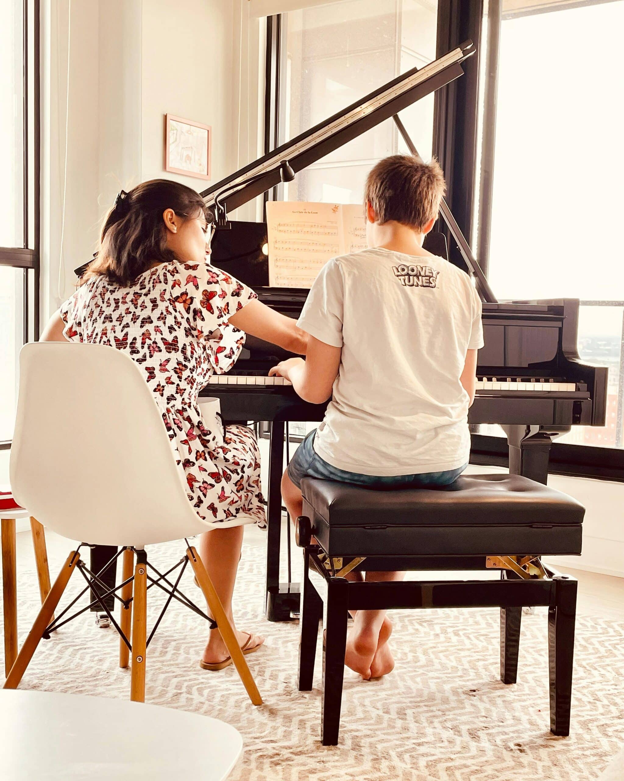 Piano Lessons for Kids: Nurturing Young Musical Minds